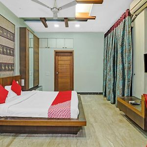 Hotel O Kalkaji Delhi